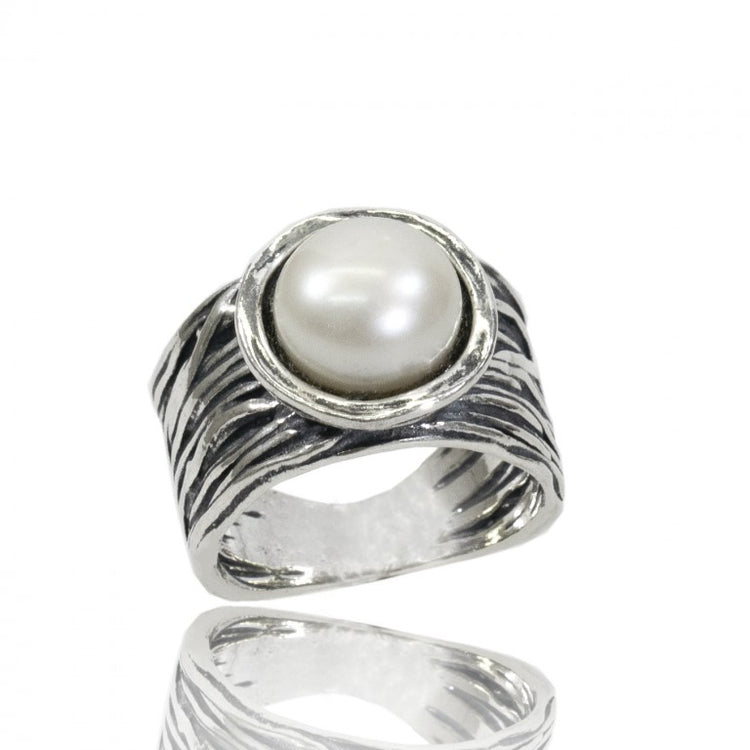 Silver Rings with Pearls - Bluenoemi