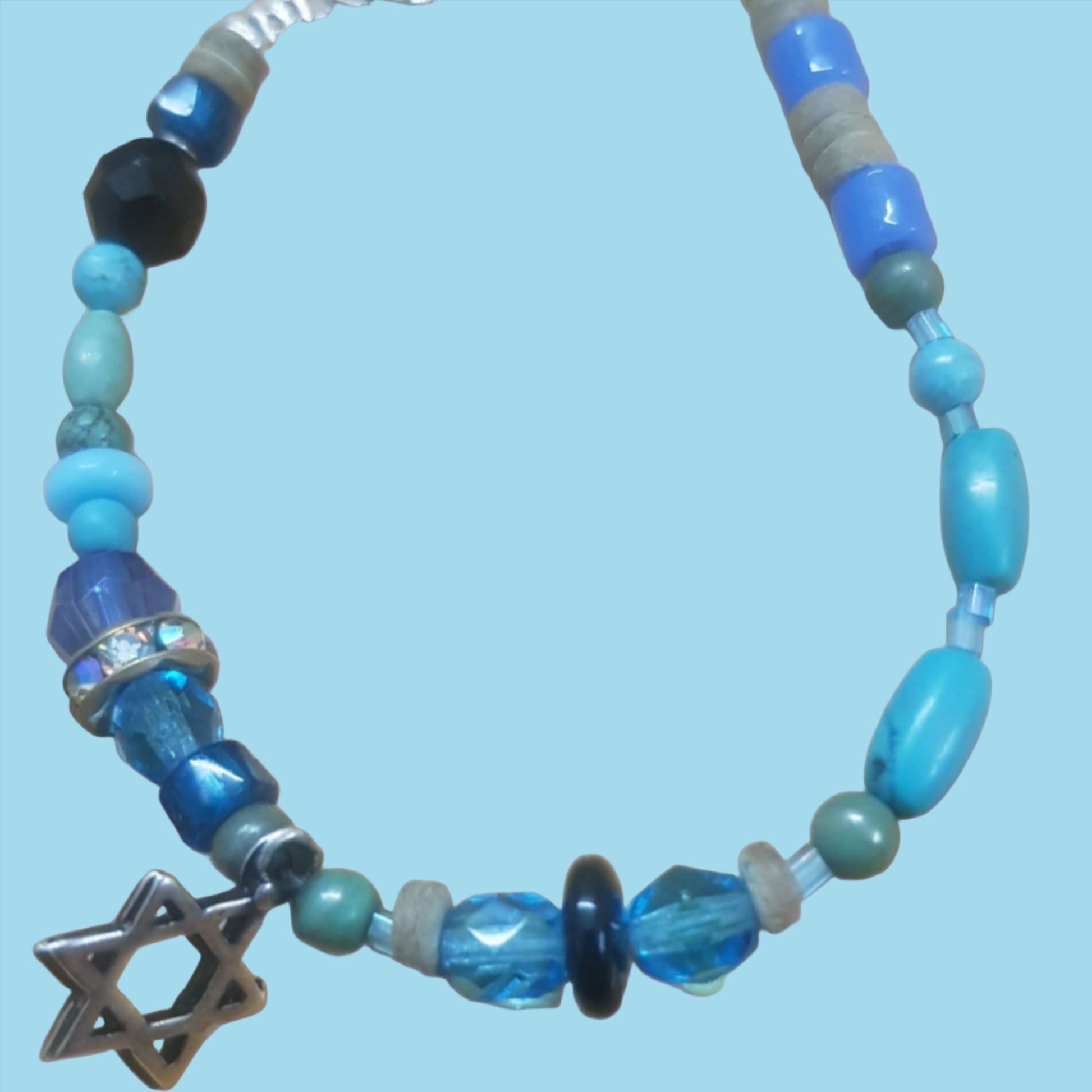 Charms and gemstones / beads bracelet - Bluenoemi