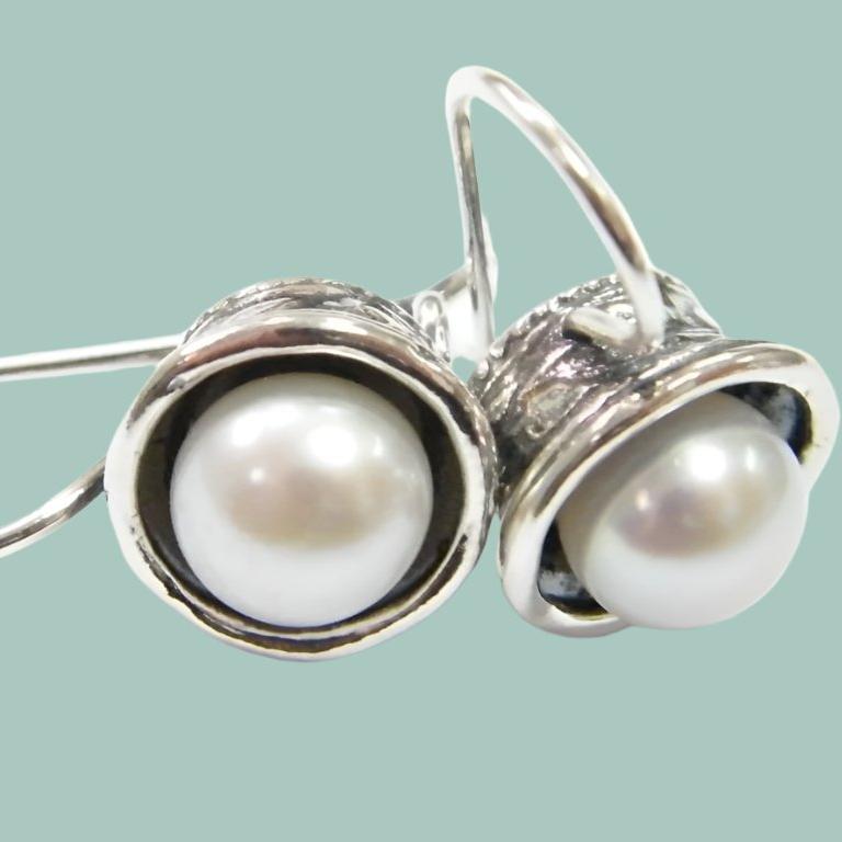 Silver drop earrings with Pearls for women - Bluenoemi