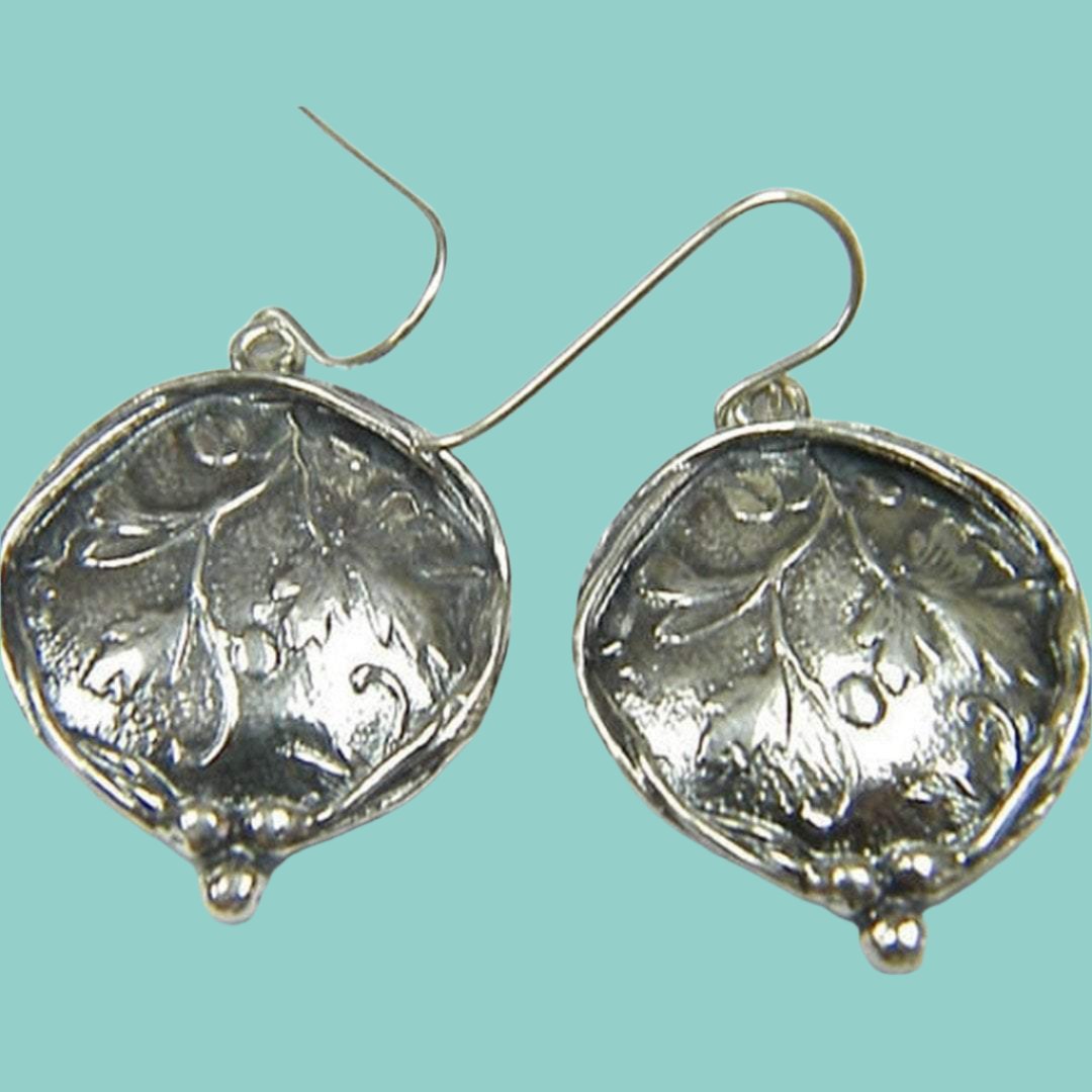 Silver earrings / earrings for women / dangle earrings / leaf design - Bluenoemi