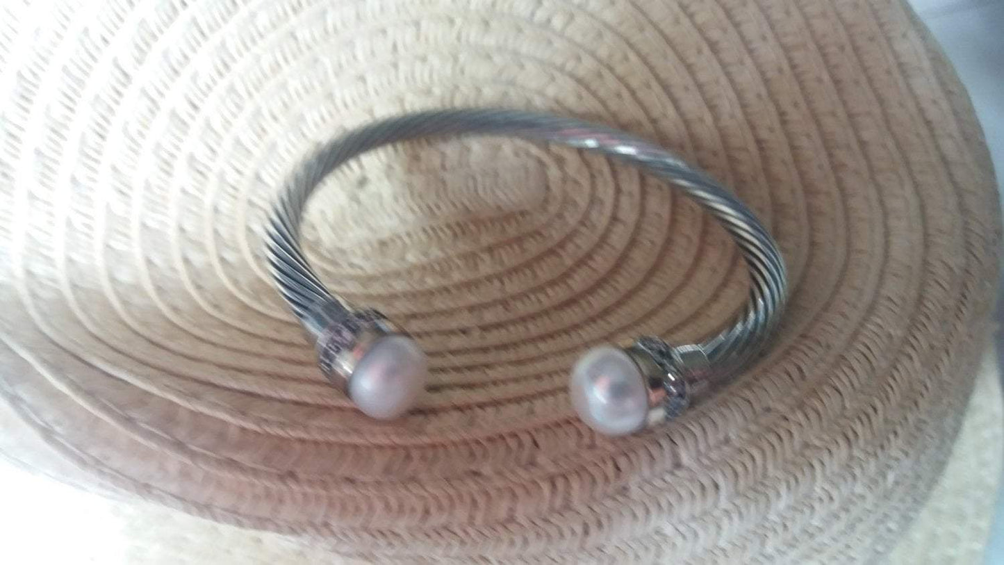 Sterling Silver Flexible Cuff Bracelet set with Pearls and CZ zircons, Bracelets for Woman - Bluenoemi