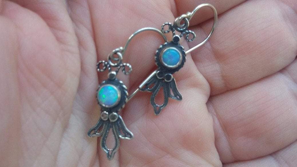 Silver Earrings Delicate Filigree Israeli silver earrings with gemstones. - Bluenoemi