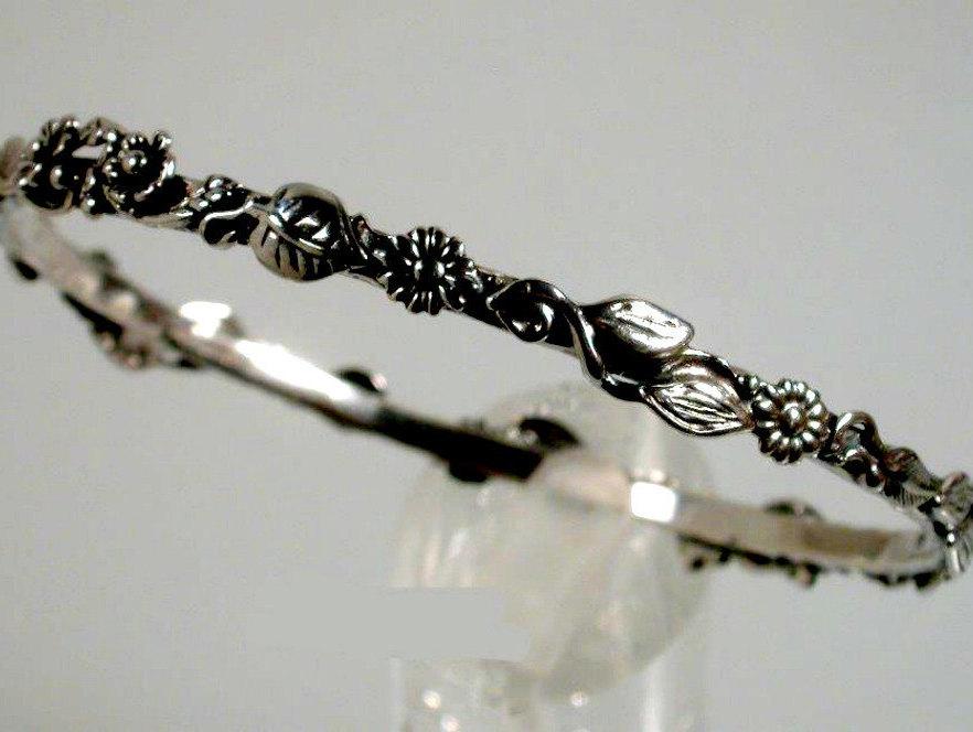 Heirloom Sterling Silver Bangle Bracelet in a Floral Motif , Bracelets for Woman, Bangle Bracelets - Bluenoemi