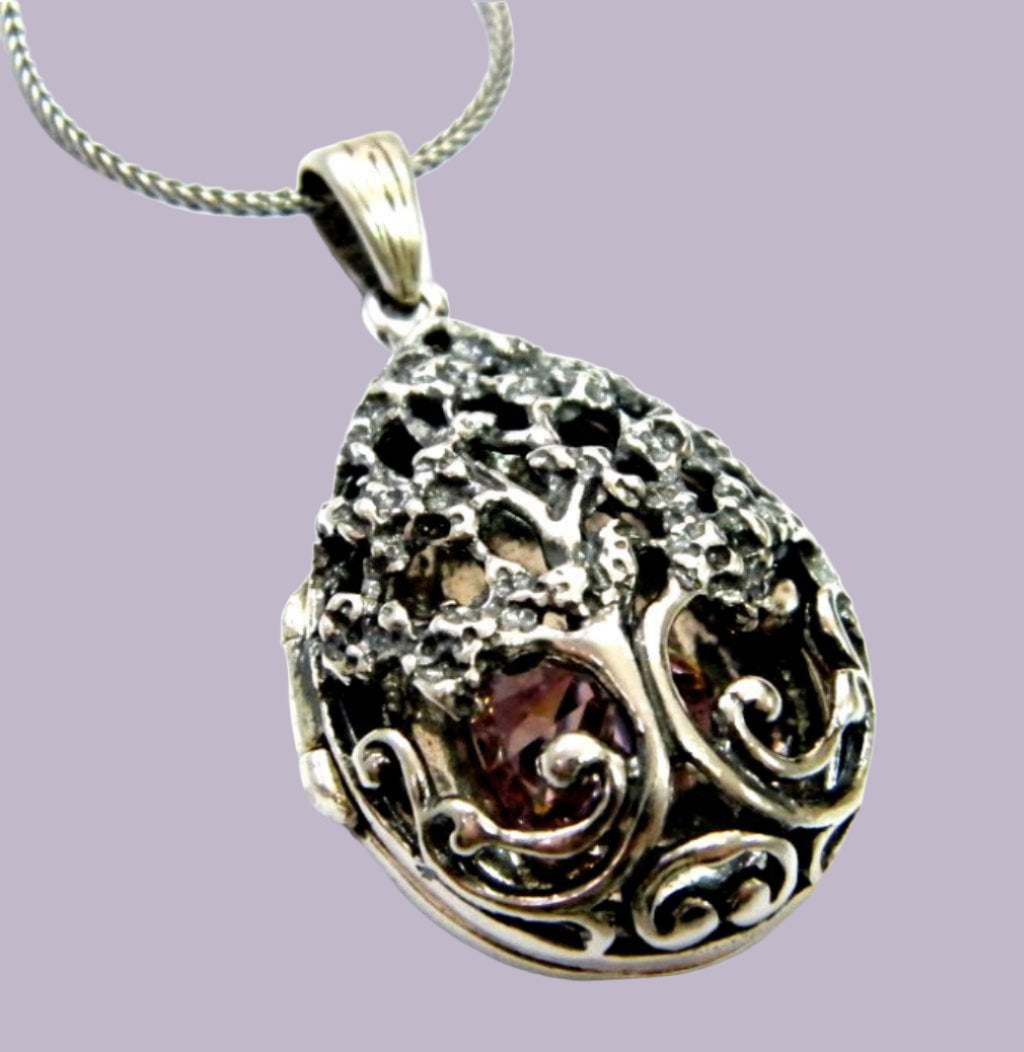 Jewish Tree of life Locket Necklace for woman. - Bluenoemi