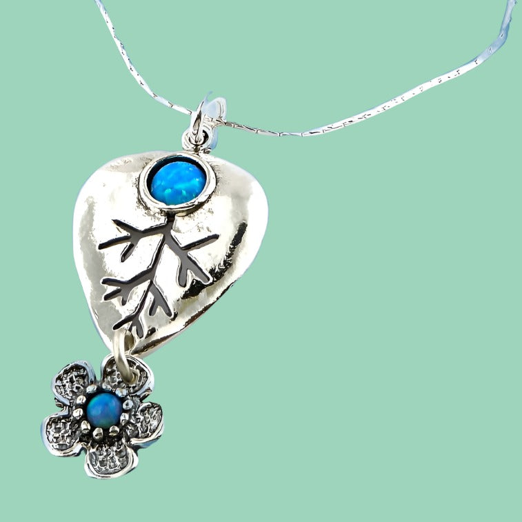 Silver ethnic jewellery chain pendant necklaces for women. Gemstones pendant. - Bluenoemi