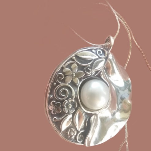 Sterling Silver Necklace for Woman. Pearl Pendant Necklace Floral Design. Bluenoemi Israel Jewelry. - Bluenoemi