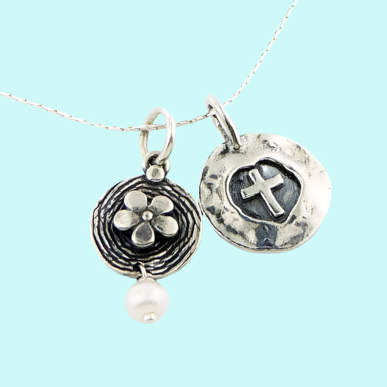 Sterling Silver Necklace for woman set with a cross and a flower charm - Bluenoemi