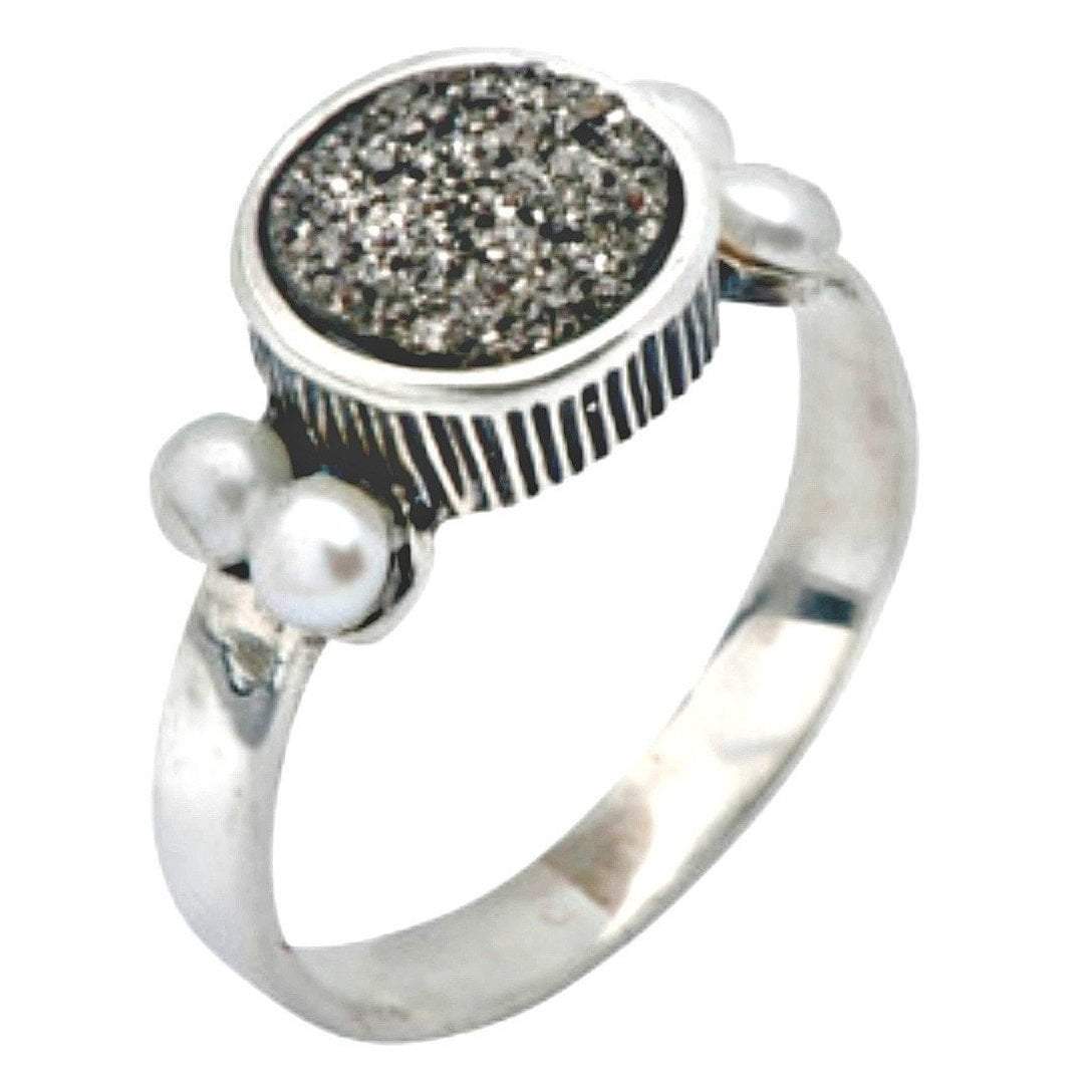 Silver Ring. 925 Sterling Silver ring set with a druzy quartz stone and pearls - Bluenoemi