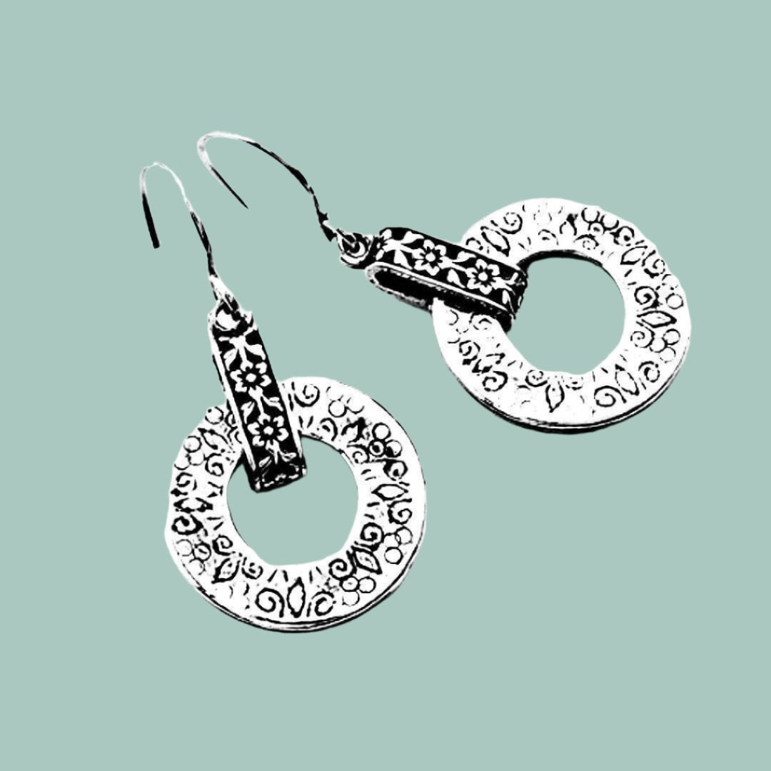 Silver earrings / earrings for women / dangle earrings / flourish earrings - Bluenoemi