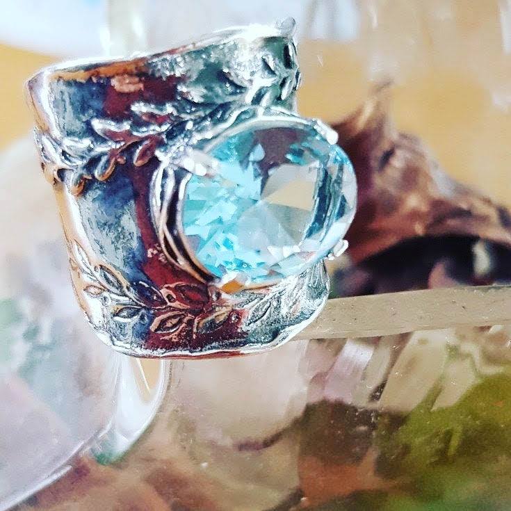 Sterling silver ring for woman set cz zicon. Boho floral jewelry band. - Bluenoemi