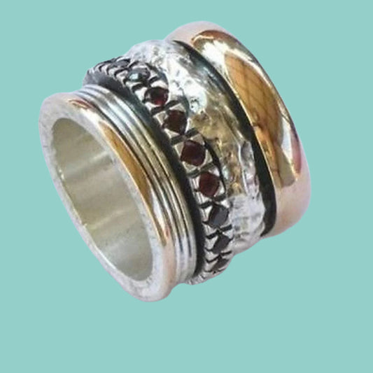 Spinner ring for woman. Engagement ring designers using Silver Gold Ring set with garnets / opals / zircons - Bluenoemi