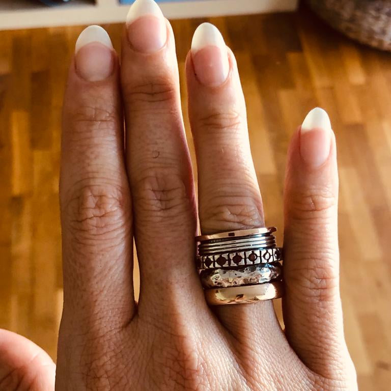 Spinner ring for woman. Engagement ring designers using Silver Gold Ring set with garnets / opals / zircons - Bluenoemi