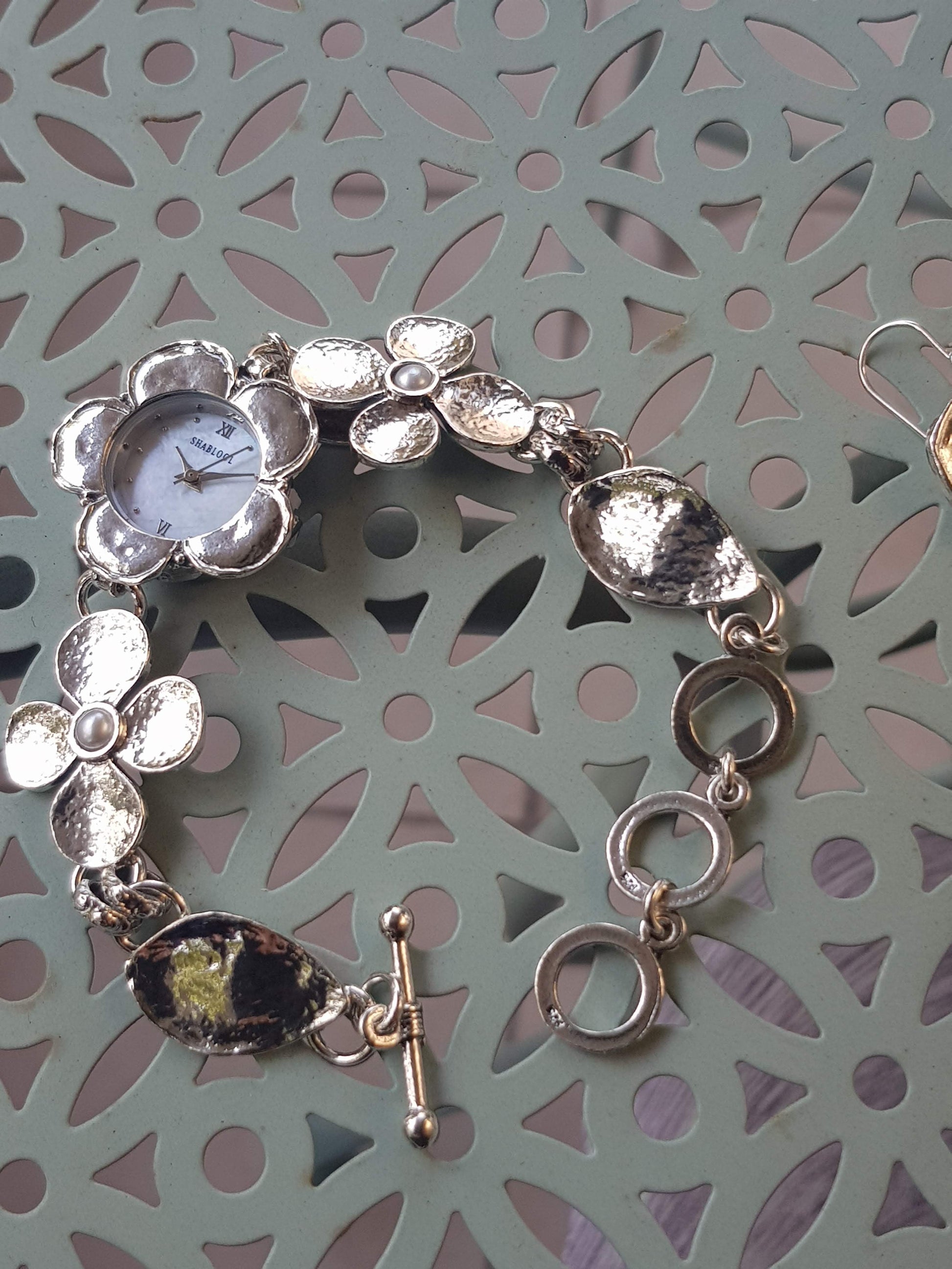 Sterling Silver Watch Bracelet for woman with flowers motives. Set with Pearl or Blue Opal. Japanese Myota - Bluenoemi